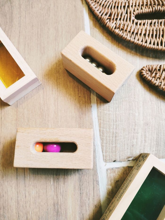 👶 Lot de 6 formes sensorielles avec prismes blocs miroir en bois - photo numéro 2