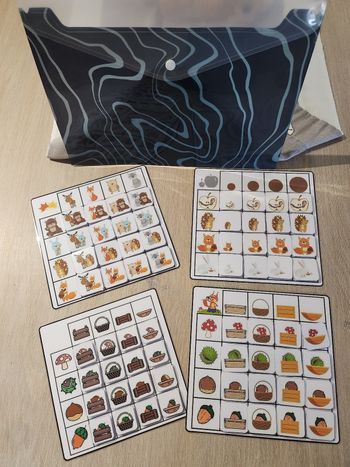 Jeux plastifiés et scratchés façon montessori