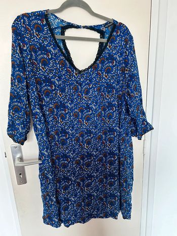 Robe bleue inextenso