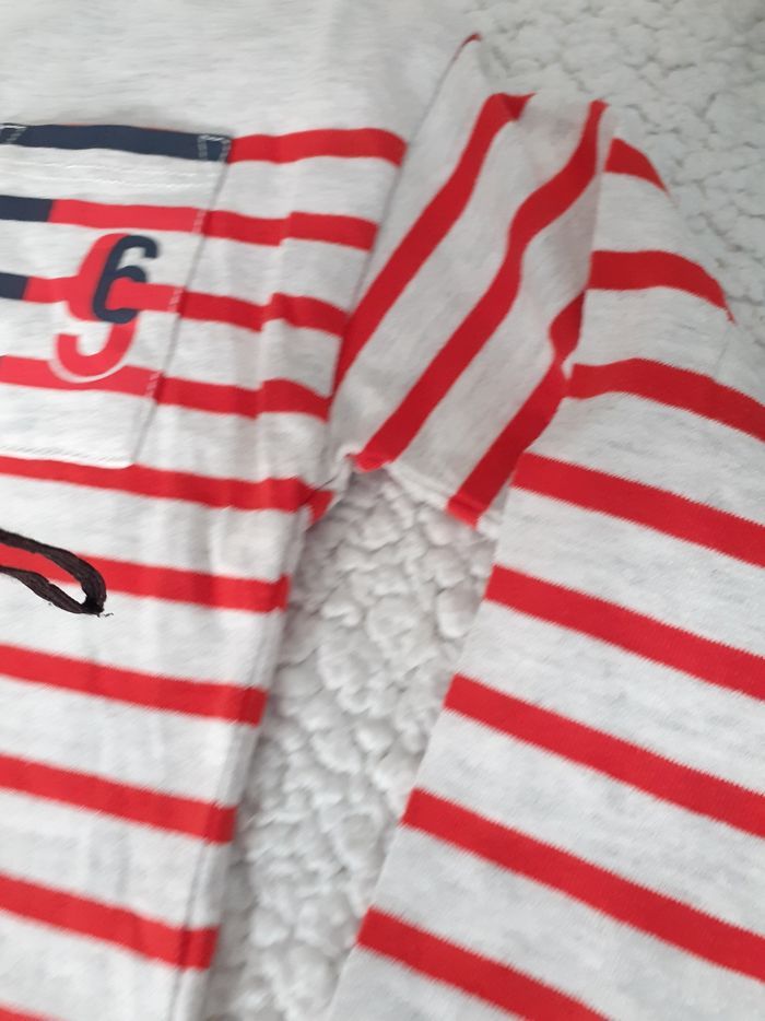 T-shirt rayé gris et rouge 4 ans Okaïdi - photo numéro 3