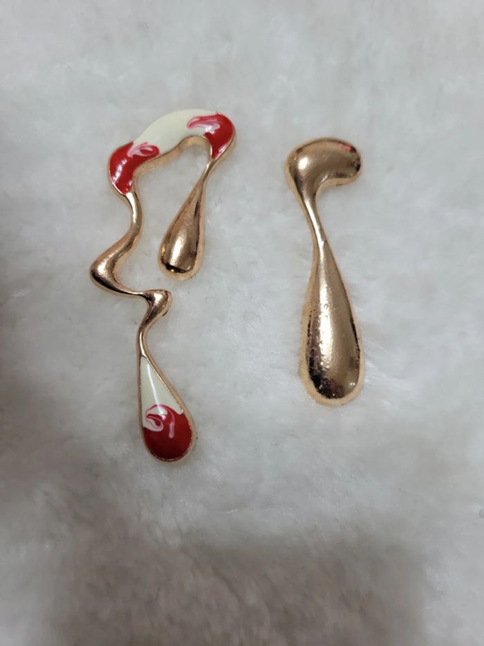 Boucles asymetriques bi colores - photo numéro 3