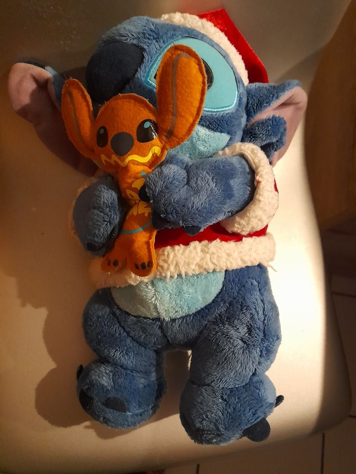 Stitch Noël - photo numéro 2
