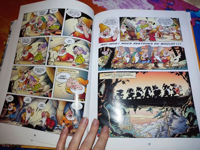 Livre bd blanche neige et les 7 nains - photo numéro 3