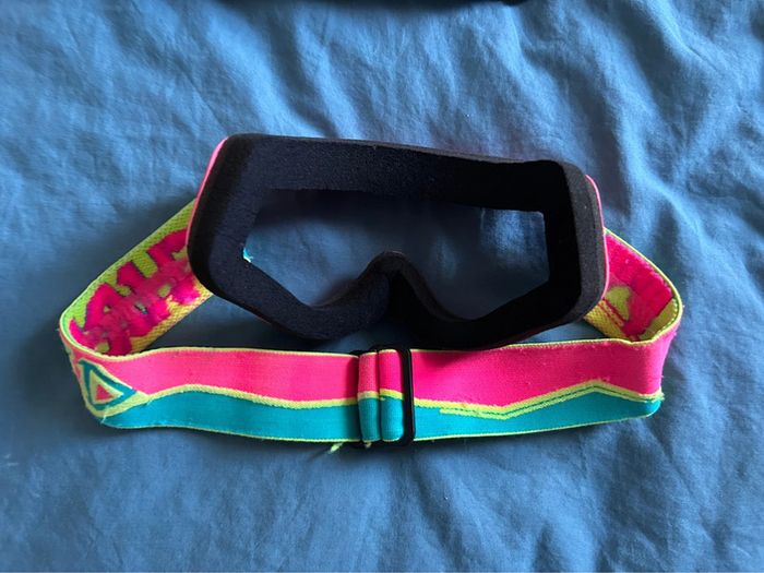 Masque Shred + 3 verres et une housse de protection pour les verres - photo numéro 3