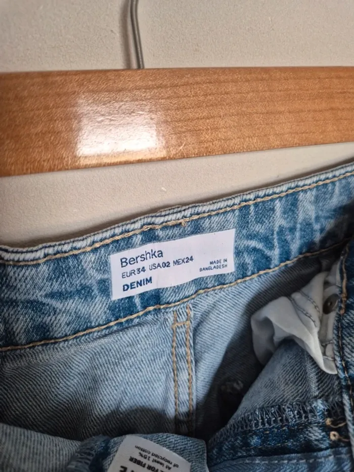 Short Bershka taille 34 - photo numéro 2