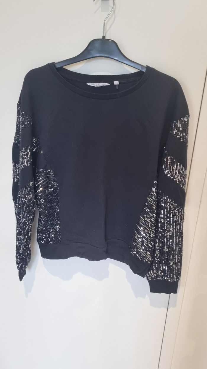 Sweat noir à sequins