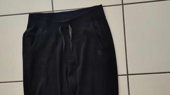 Bas de jogging noir KIABI taille 34 (14 ans) comme NEUF - photo numéro 6