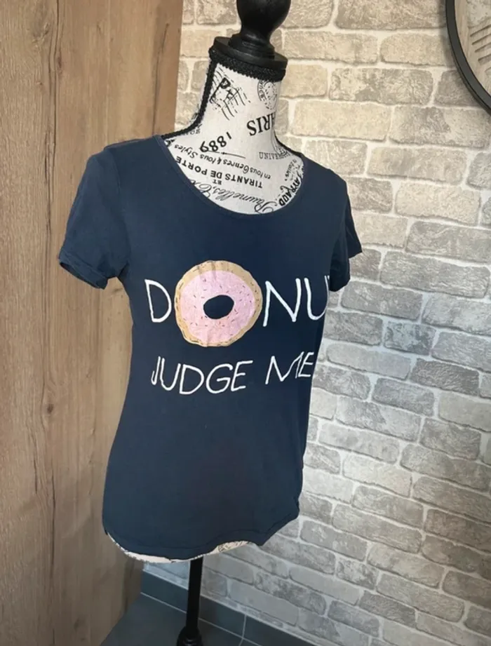 T shirt taille S - photo numéro 2