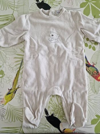 Pyjama mixte 1 pièce taille 12 mois