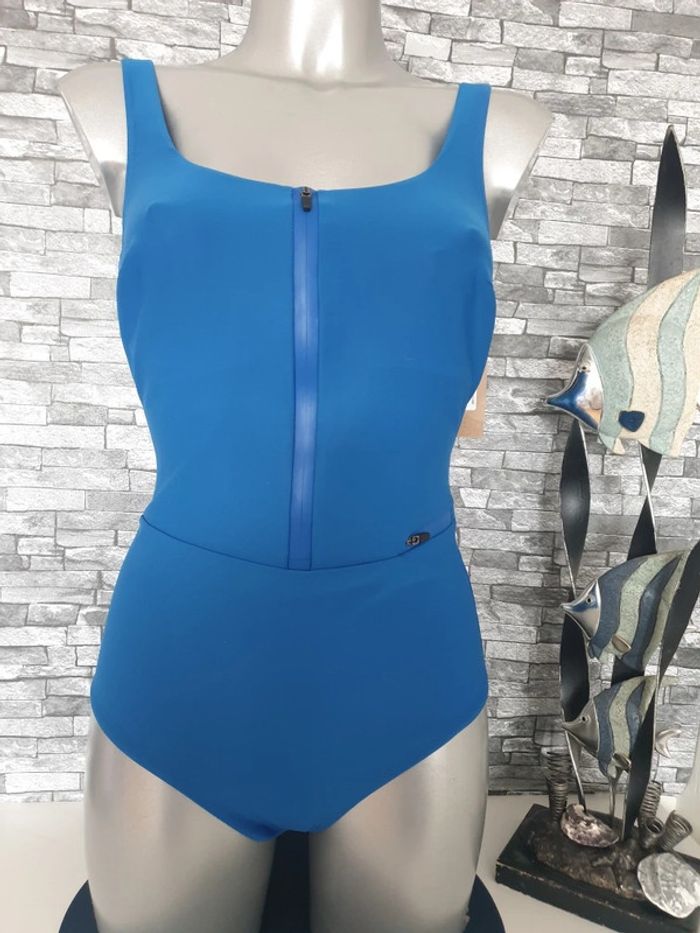 Maillot de bain bleu Taille 90D
