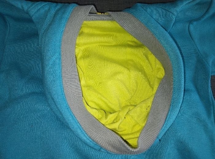 Sweat à capuche batman 3/4ans=>102cm en TBE - photo numéro 8