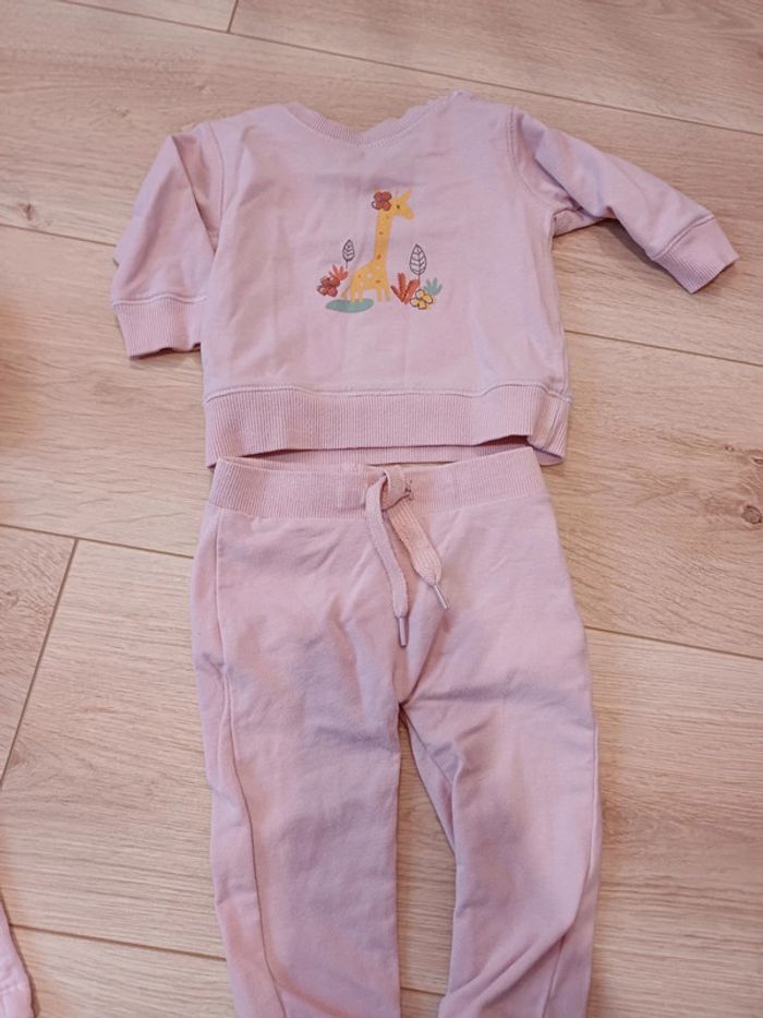 2 ensembles jogging rose - photo numéro 2