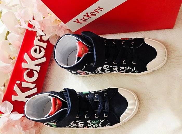 Dépareillé Baskets Sneakers Tennis Scratch Élastique Kickers T28 et T30 - photo numéro 3