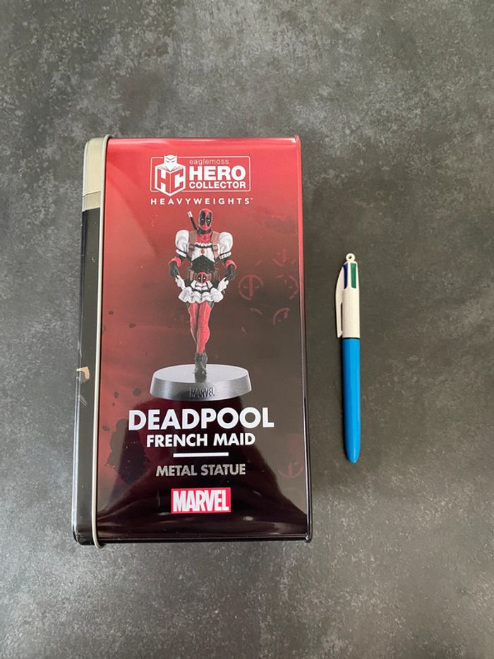 Figurine Marvel Hero Collector - Deadpool French Maid - Eaglemoss Metal Statue Disney - photo numéro 2