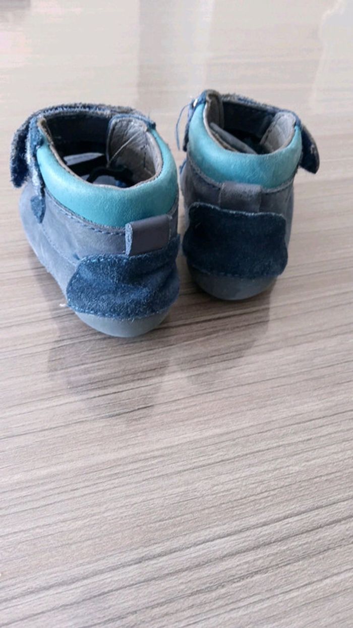 Chaussures 1ers pas - photo numéro 2