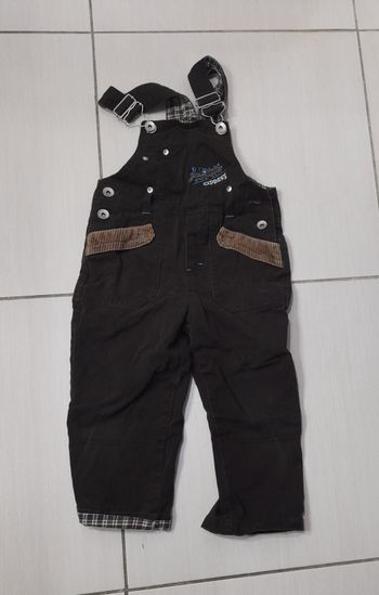 Salopette 3 ans 
98 cm 
Bon état