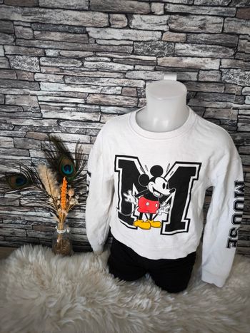 🤍 Superbe pull court Mickey Mouse en 8 ans 🤍