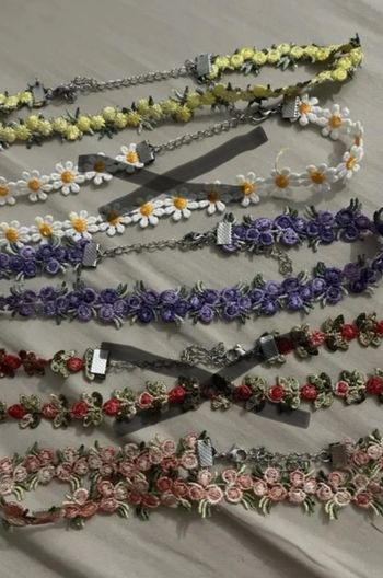 Collier ras de cou en crochet de fleurs bohème