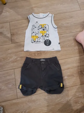Ensemble débardeur tee shirt obaibi 12 mois