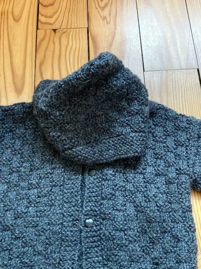 Gilet en laine fait main 9-12 mois - photo numéro 4