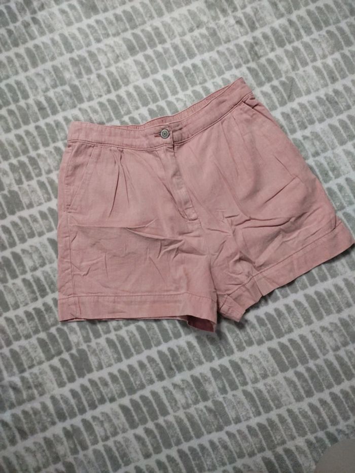 Short rose ajusté à pinces taille haute élastique Mango taille 38 - photo numéro 2