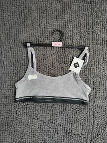 Brassière neuve 8/10 ans fille