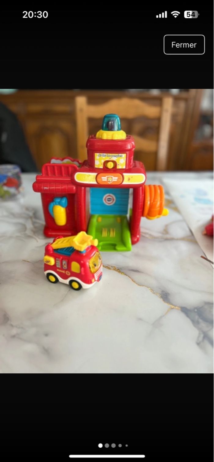 Caserne de pompier tire bolide - photo numéro 3