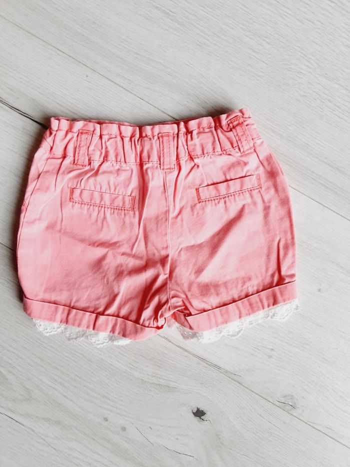 Vêtement bébé fille short rose Kiabi 9 mois - photo numéro 3