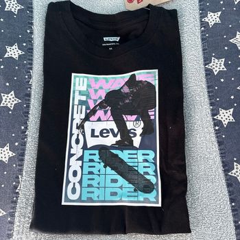 T shirt Levis