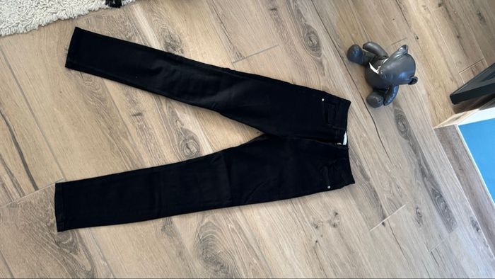 Jean noir Zara