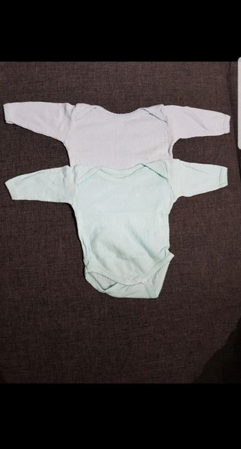 Lot de 2 bodies ML bébé 3 mois