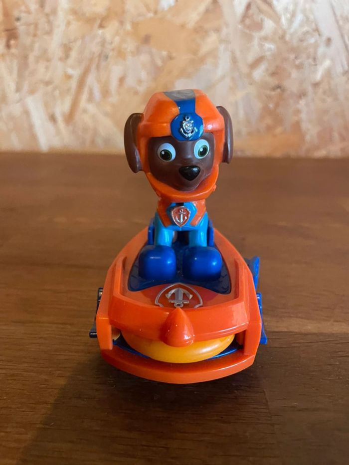 Idée cadeau 🎁 Figurine Zuma Launching Surfboard de la Pat Patrouille avec sa bouée à lancer - photo numéro 13