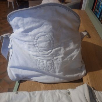 Sac à langer avec matelas à langer