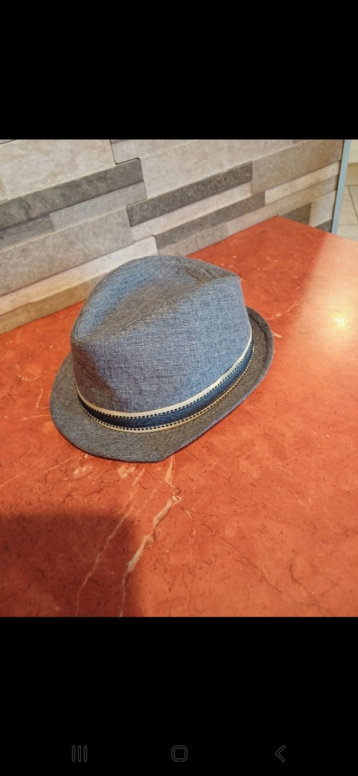 Chapeau taille 49