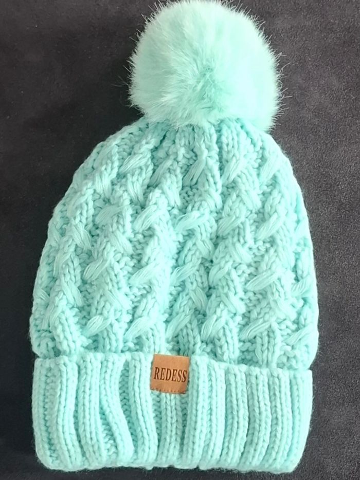 Bonnet femme hiver avec pompon menthe
