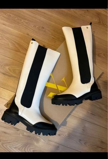 Bottes hautes noir et blanc crème Vanessa wu