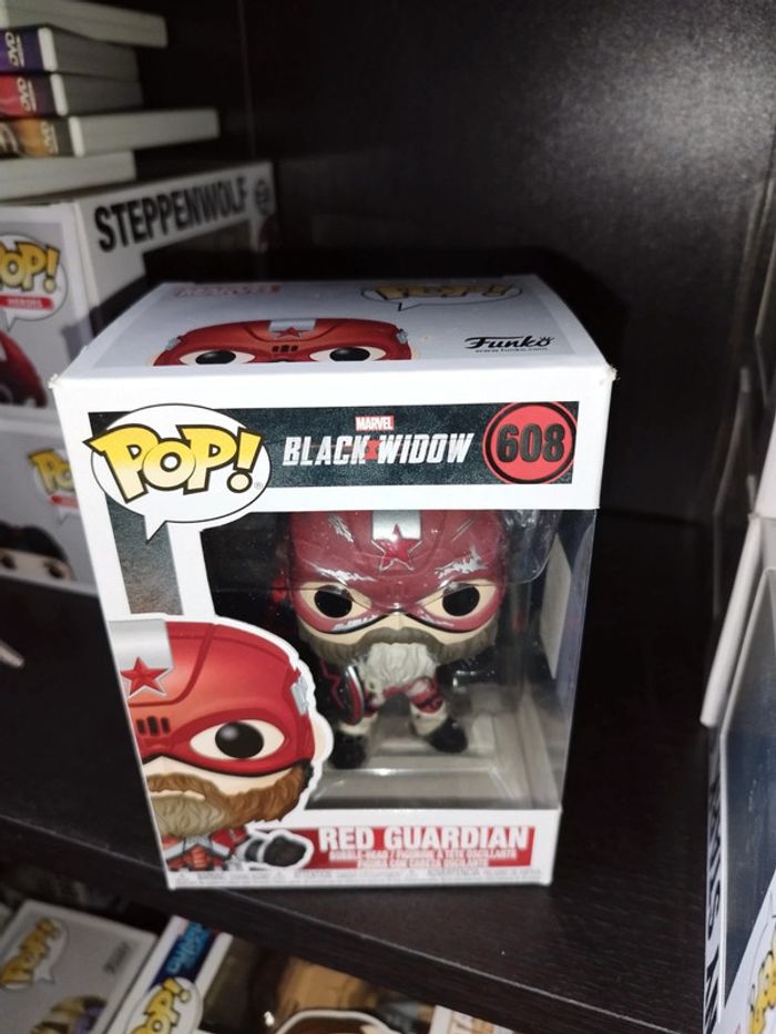 Figurine pop black windows