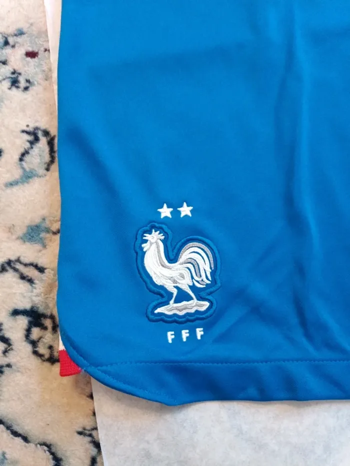Short de foot Nike équipe de France taille 13/15 ans authentique neuf - photo numéro 2