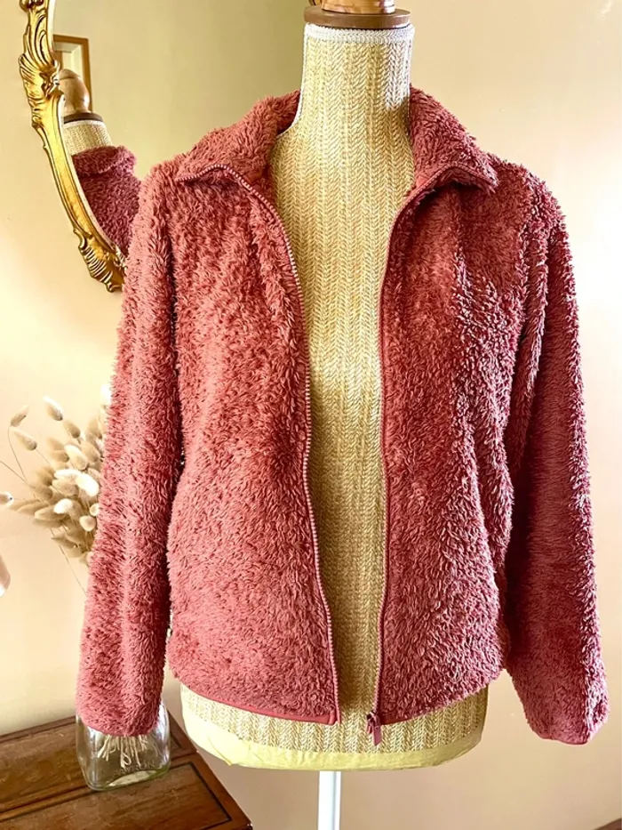 sublime Veste zippee pilou molletonnee douce couleur rose foncee  Uniqlo taille XS - photo numéro 10