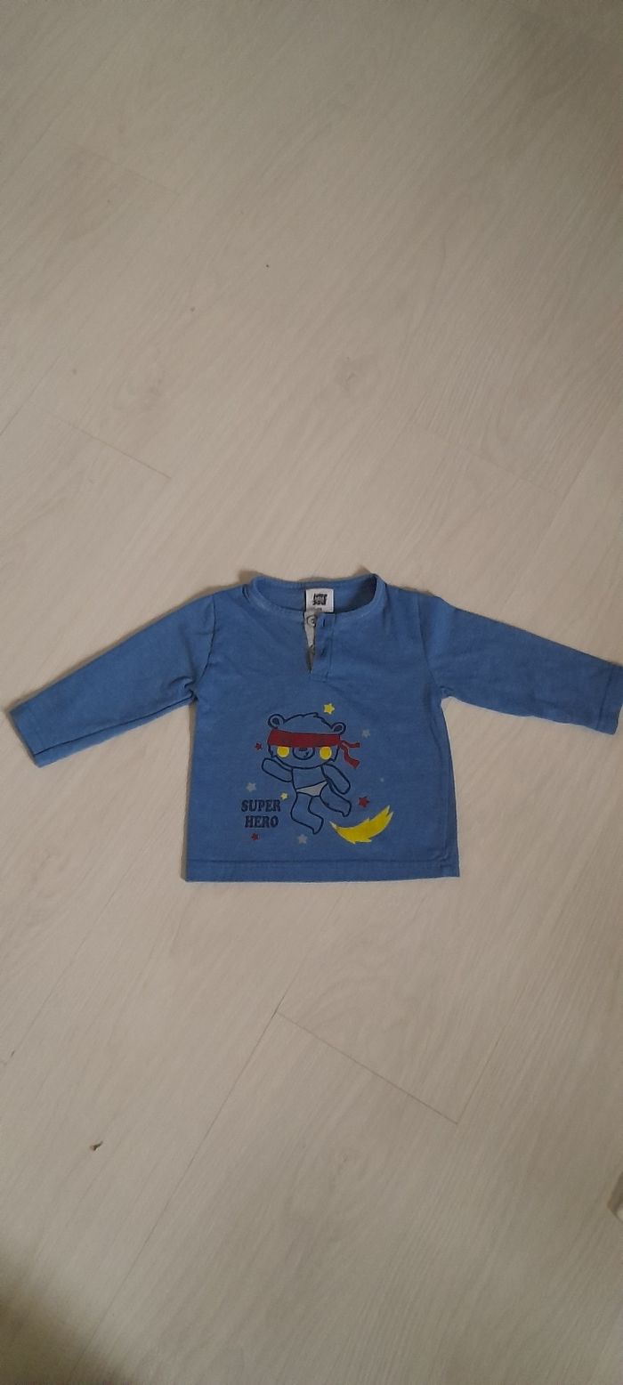 Tee-shir manches longues T 12 mois