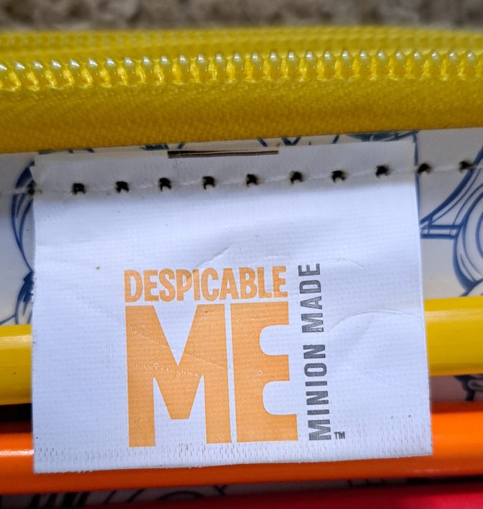 🪆 Trousse à 3 compartiments Les Minions - photo numéro 5