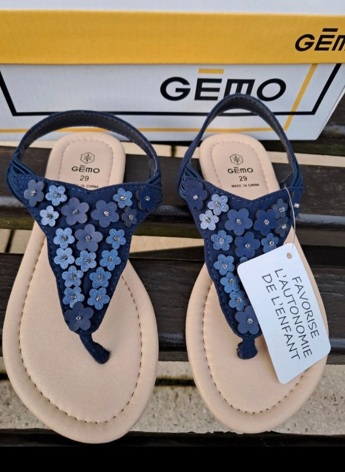 Sandales neuves bleu marine taille 29 - photo numéro 2