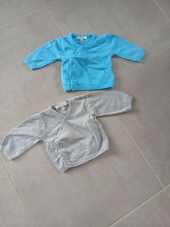 Lot 2 brassières