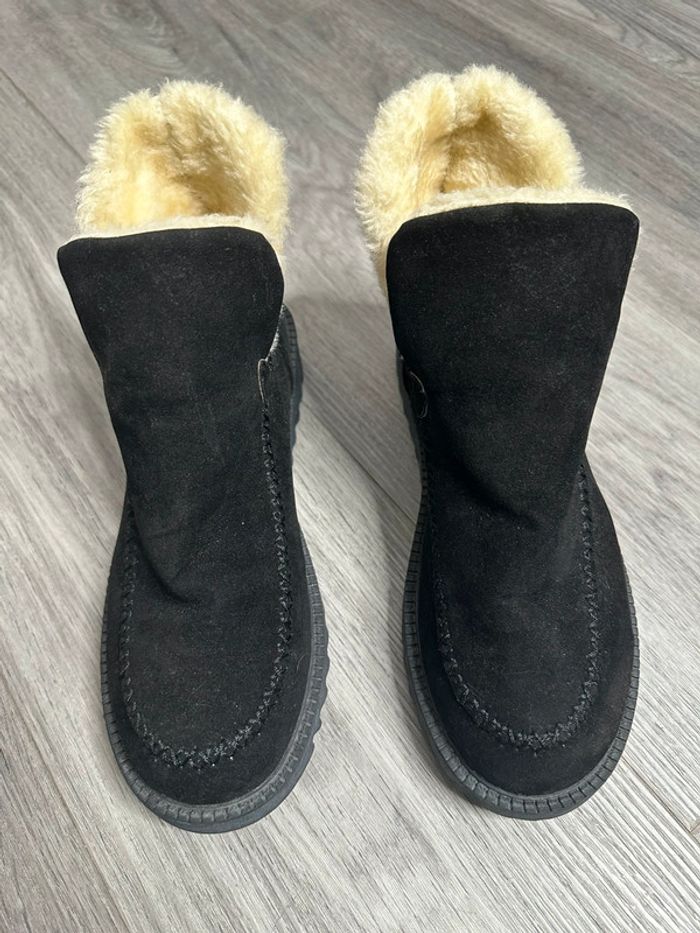 Boots plateformes fourrées noir et beige crème T 37/38 - photo numéro 2