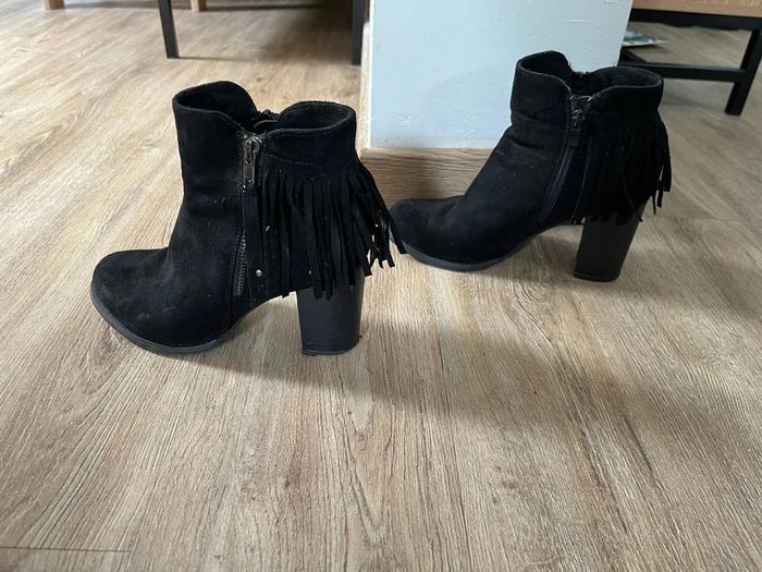 Bottines femme couleur noir taille 38 bon état pas de marque - photo numéro 4