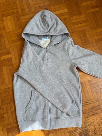 Sweat à capuche gris en coton moumoute à l’intérieur