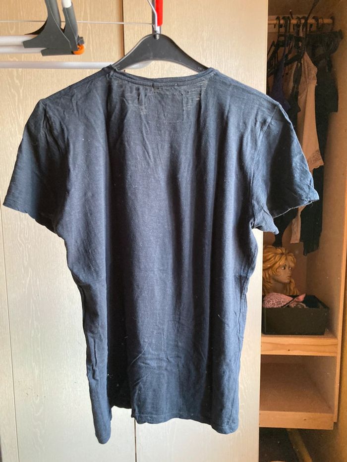 Superbe t-shirt Stradivarius épée et rose Rock taille M jamais porté - photo numéro 2