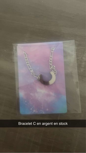 Bracelet avec la lettre C