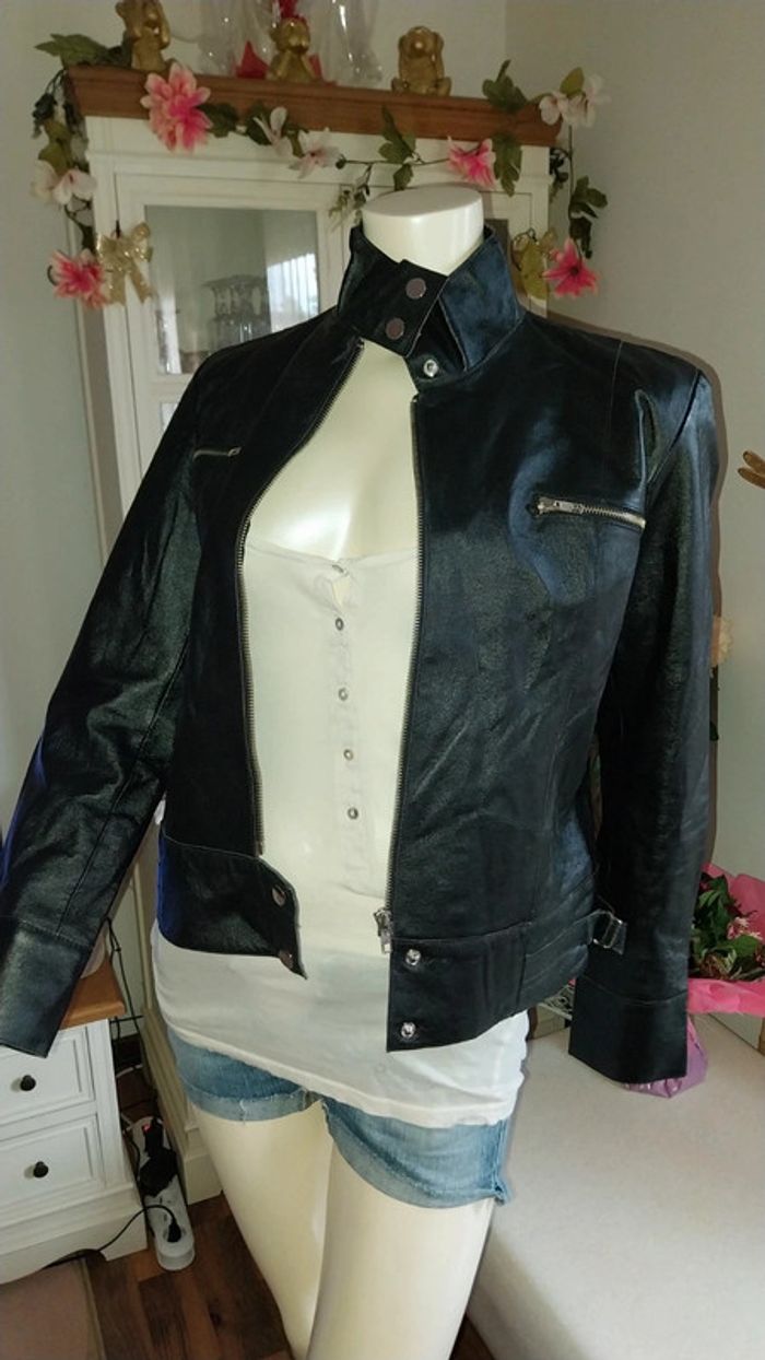 Blouson/ Perfecto/ Veste en cuir véritable noir état neuf  Taille 38 - photo numéro 12