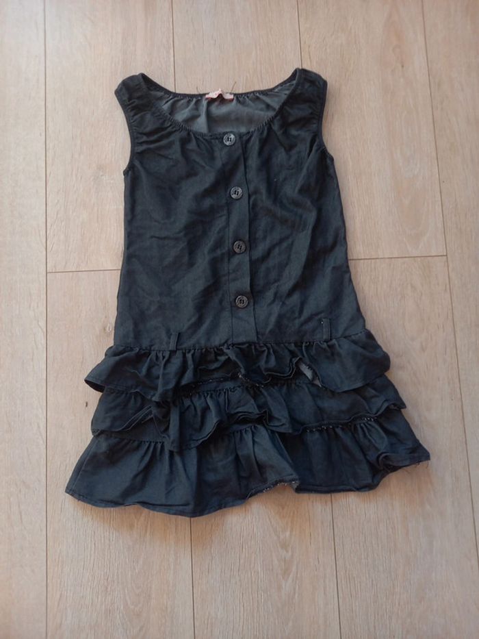Robe courte grise sans manches